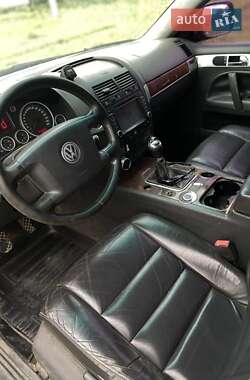 Позашляховик / Кросовер Volkswagen Touareg 2003 в 