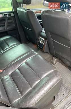 Позашляховик / Кросовер Volkswagen Touareg 2003 в 