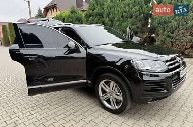 Позашляховик / Кросовер Volkswagen Touareg 2010 в 