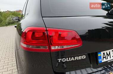 Позашляховик / Кросовер Volkswagen Touareg 2010 в 