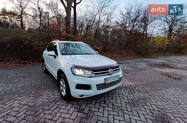 Внедорожник / Кроссовер Volkswagen Touareg 2014 в 