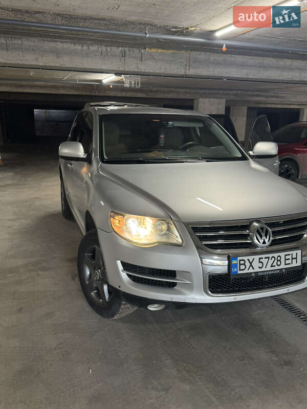 Внедорожник / Кроссовер Volkswagen Touareg 2007 в Хмельницком