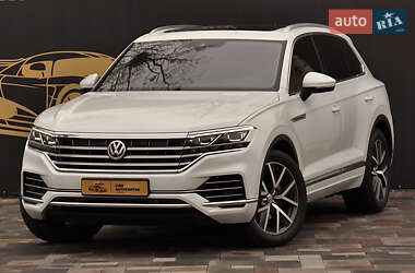 Внедорожник / Кроссовер Volkswagen Touareg 2018 в Киеве