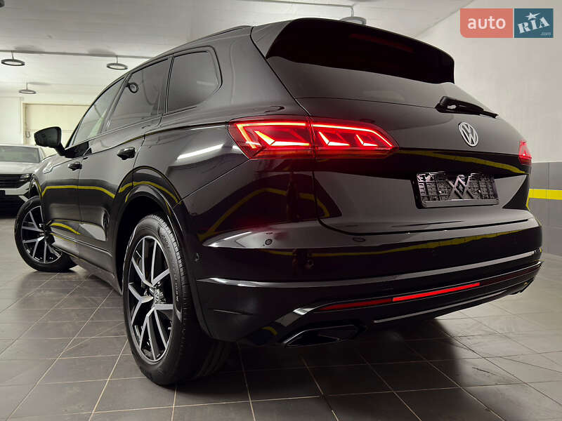 Позашляховик / Кросовер Volkswagen Touareg 2019 в Козятині