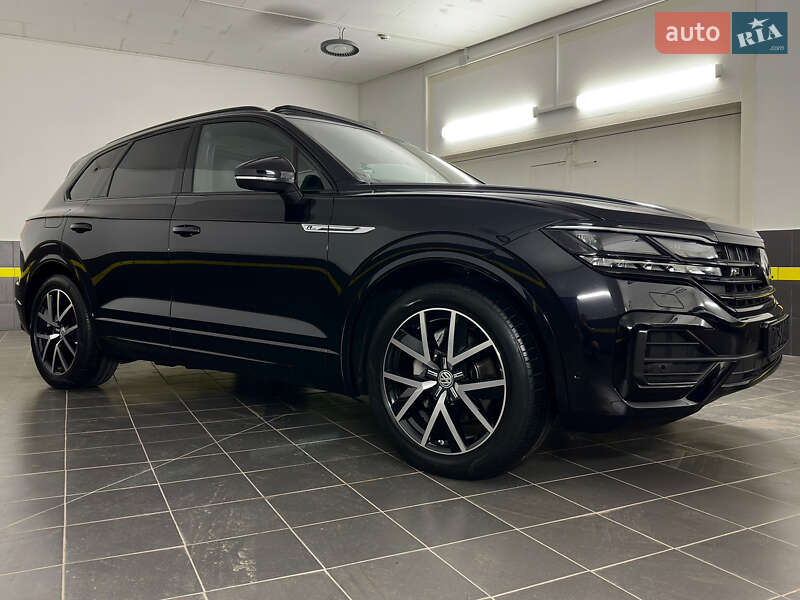 Позашляховик / Кросовер Volkswagen Touareg 2019 в Козятині