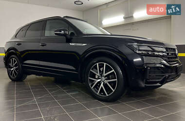 Внедорожник / Кроссовер Volkswagen Touareg 2019 в 