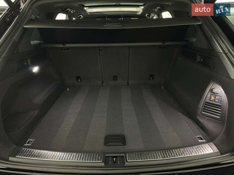 Позашляховик / Кросовер Volkswagen Touareg 2019 в Козятині