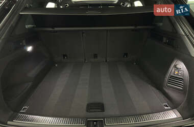 Внедорожник / Кроссовер Volkswagen Touareg 2019 в 