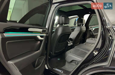 Внедорожник / Кроссовер Volkswagen Touareg 2019 в 