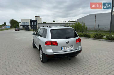 Позашляховик / Кросовер Volkswagen Touareg 2005 в 