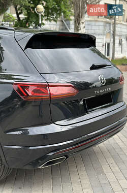 Позашляховик / Кросовер Volkswagen Touareg 2022 в 