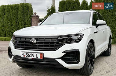 Позашляховик / Кросовер Volkswagen Touareg 2022 в 