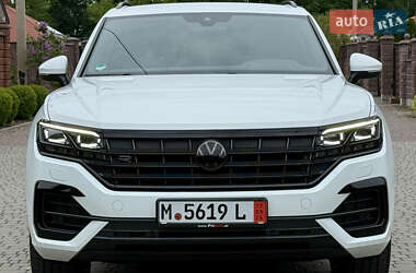 Позашляховик / Кросовер Volkswagen Touareg 2022 в 