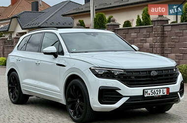 Позашляховик / Кросовер Volkswagen Touareg 2022 в 