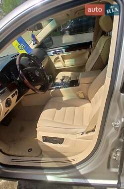 Внедорожник / Кроссовер Volkswagen Touareg 2003 в 