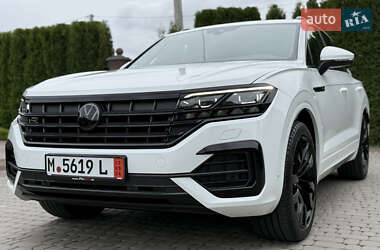 Позашляховик / Кросовер Volkswagen Touareg 2022 в 