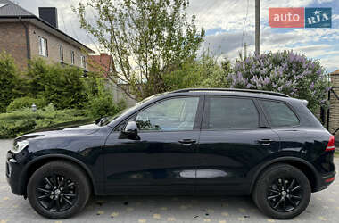 Позашляховик / Кросовер Volkswagen Touareg 2015 в 