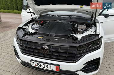 Позашляховик / Кросовер Volkswagen Touareg 2022 в 