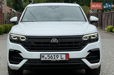 Позашляховик / Кросовер Volkswagen Touareg 2022 в 