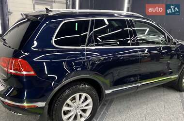 Внедорожник / Кроссовер Volkswagen Touareg 2015 в 