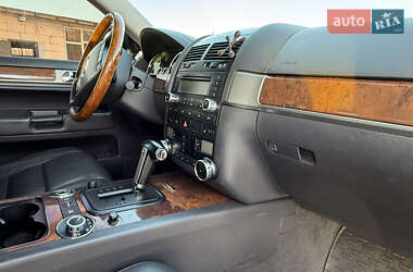 Внедорожник / Кроссовер Volkswagen Touareg 2008 в 