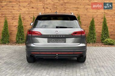 Позашляховик / Кросовер Volkswagen Touareg 2019 в 