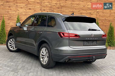 Позашляховик / Кросовер Volkswagen Touareg 2019 в 