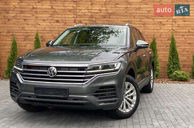 Позашляховик / Кросовер Volkswagen Touareg 2019 в 