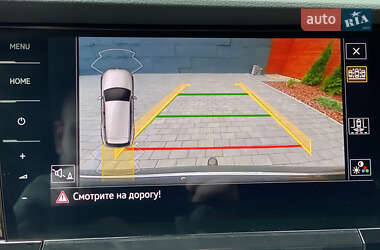 Позашляховик / Кросовер Volkswagen Touareg 2019 в 