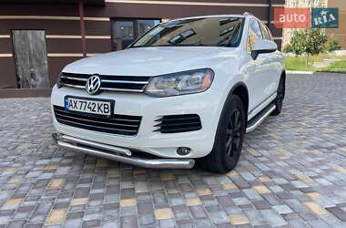 Внедорожник / Кроссовер Volkswagen Touareg 2013 в Киеве