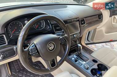 Внедорожник / Кроссовер Volkswagen Touareg 2013 в 