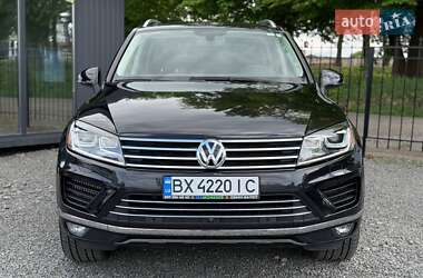 Внедорожник / Кроссовер Volkswagen Touareg 2014 в 
