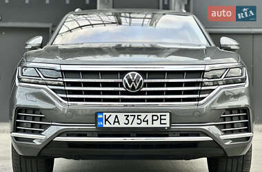 Позашляховик / Кросовер Volkswagen Touareg 2021 в 