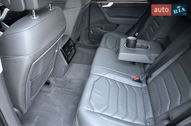 Позашляховик / Кросовер Volkswagen Touareg 2021 в 