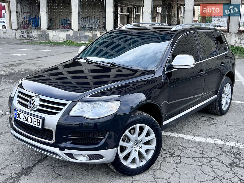 Внедорожник / Кроссовер Volkswagen Touareg 2008 в 