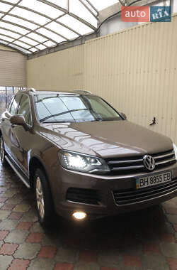 Позашляховик / Кросовер Volkswagen Touareg 2012 в Подільську