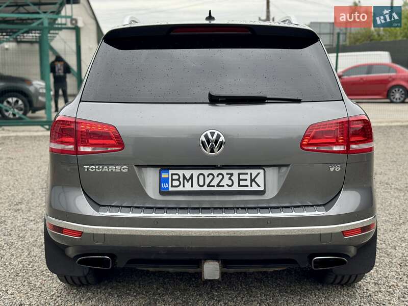 Внедорожник / Кроссовер Volkswagen Touareg 2016 в Сумах