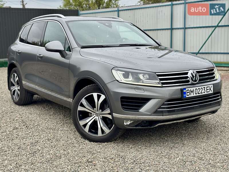 Внедорожник / Кроссовер Volkswagen Touareg 2016 в Сумах