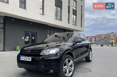Внедорожник / Кроссовер Volkswagen Touareg 2014 в Хмельницком