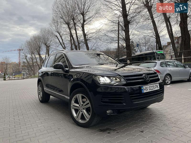 Позашляховик / Кросовер Volkswagen Touareg 2014 в Хмельницькому