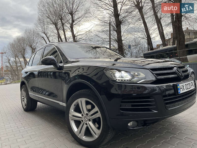 Позашляховик / Кросовер Volkswagen Touareg 2014 в Хмельницькому