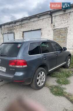 Внедорожник / Кроссовер Volkswagen Touareg 2005 в 