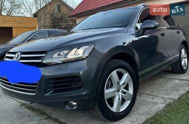 Внедорожник / Кроссовер Volkswagen Touareg 2011 в 