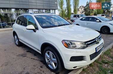 Внедорожник / Кроссовер Volkswagen Touareg 2011 в Житомире