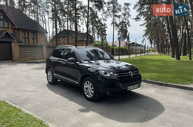 Позашляховик / Кросовер Volkswagen Touareg 2012 в 