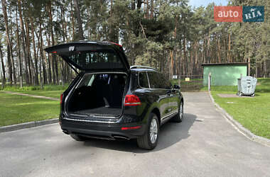 Позашляховик / Кросовер Volkswagen Touareg 2012 в 