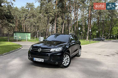 Позашляховик / Кросовер Volkswagen Touareg 2012 в 