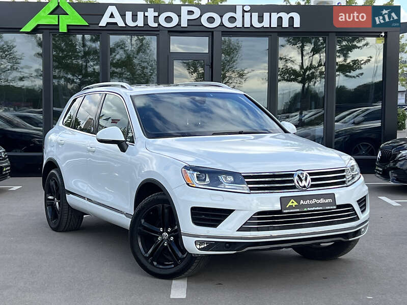 Позашляховик / Кросовер Volkswagen Touareg 2017 в 