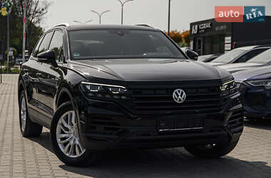Позашляховик / Кросовер Volkswagen Touareg 2018 в 