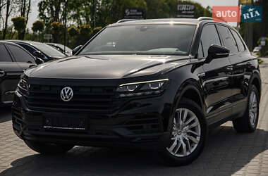 Позашляховик / Кросовер Volkswagen Touareg 2018 в 